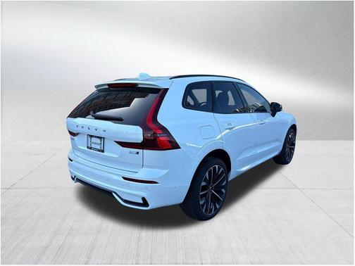 2026 Volvo XC60 B5 Ultra
