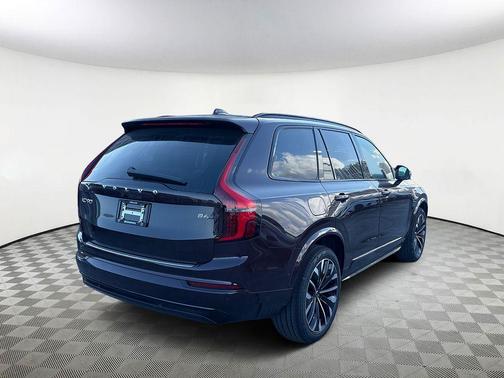 2026 Volvo XC90 B6 Ultra Dark Theme 7-Seater