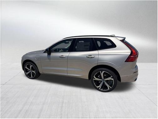 2025 Volvo XC60 Plug-In Hybrid T8 Ultra