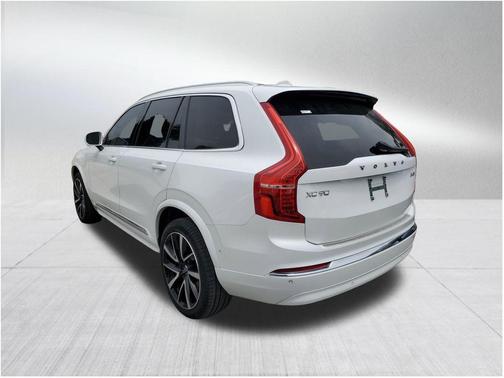 2024 Volvo XC90 B6 Plus Bright Theme 7-Seater
