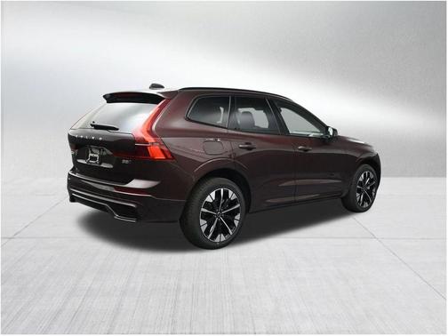 Mulberry 2026 Volvo XC60 B5 Plus