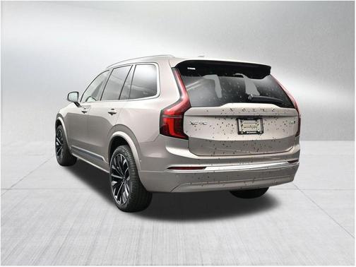 Bright 2026 Volvo XC90 B6 Plus 7-Seater