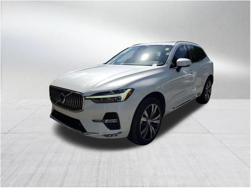 2023 Volvo XC60 B5 Plus Bright Theme