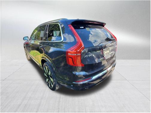2023 Volvo XC90 Recharge Plug-In Hybrid T8 Ultimate Bright Theme 7-Seater