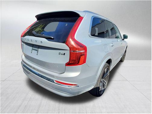 2024 Volvo XC90 B6 Ultimate Bright Theme 7-Seater
