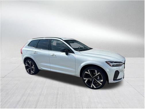 2026 Volvo XC60 B5 Ultra