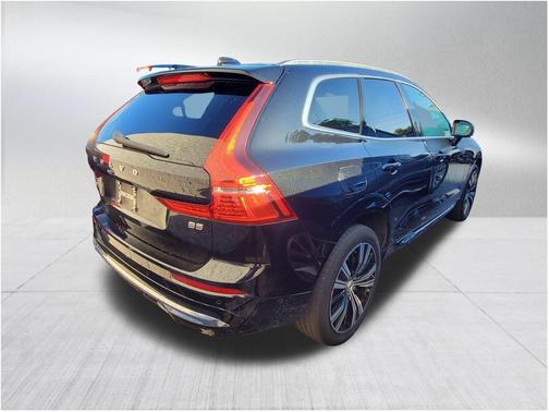 2022 Volvo XC60 B5 Inscription