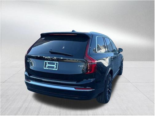 2025 Volvo XC90 Plug-In Hybrid T8 Plus 7-Seater