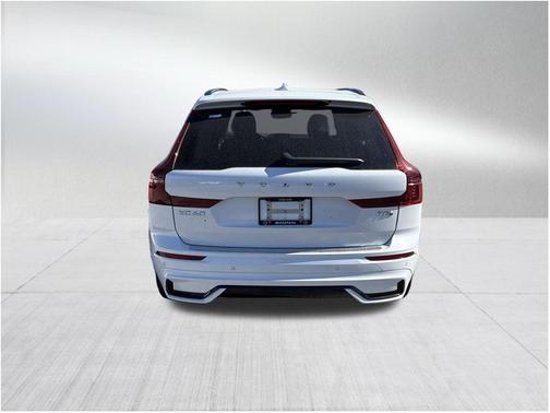 2026 Volvo XC60 Plug-In Hybrid T8 Plus