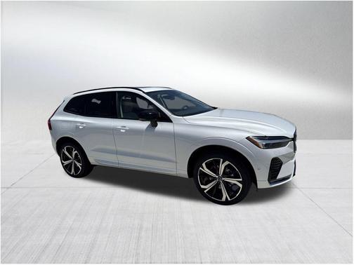 2025 Volvo XC60 B5 Ultra