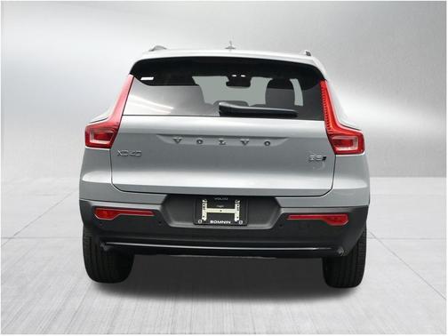 Gray Metallic 2026 Volvo XC40 B5 Core