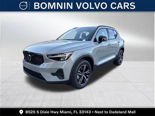 2026 Volvo XC40 B5 Core