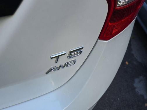 2017 Volvo V60 Cross Country T5