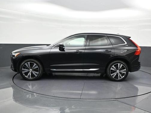 2022 Volvo XC60 B6 Inscription