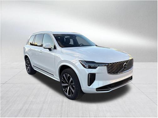 2026 Volvo XC90 B5 Core