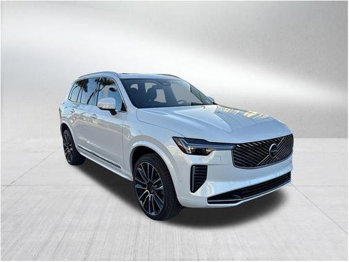 Crystal White Pearl 2026 Volvo XC90 B6 Plus 7-Seater