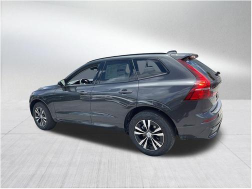 2025 Volvo XC60 B5 Core