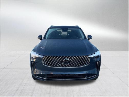 2026 Volvo XC90 B5 Plus 7-Seater