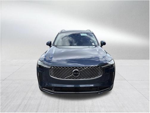 2026 Volvo XC90 B5 Core