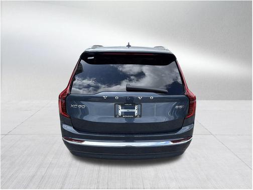 2026 Volvo XC90 B5 Core