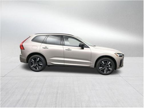 Bright 2026 Volvo XC60 B5 Plus