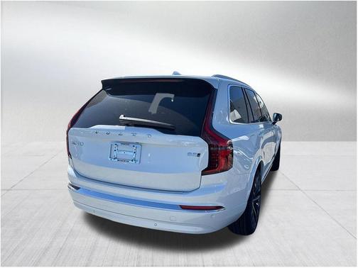 2025 Volvo XC90 B5 Plus
