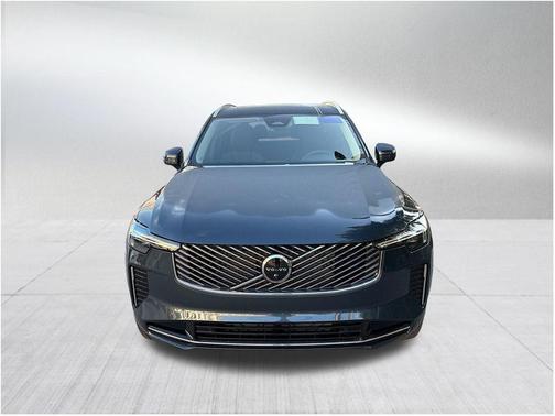 2026 Volvo XC90 B5 Plus 7-Seater