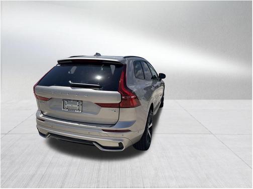 2025 Volvo XC60 Plug-In Hybrid T8 Ultra