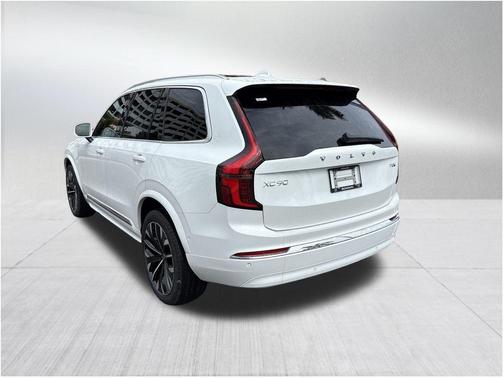 2026 Volvo XC90 Plug-In Hybrid T8 Plus 6-Seater