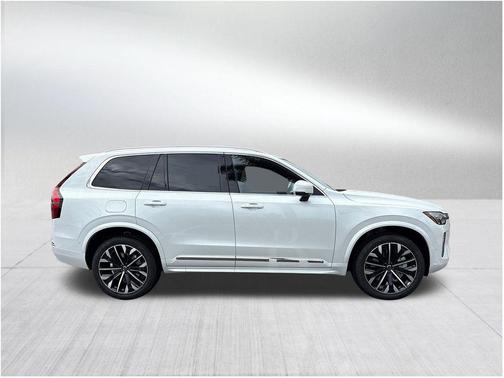 2026 Volvo XC90 Plug-In Hybrid T8 Plus 6-Seater