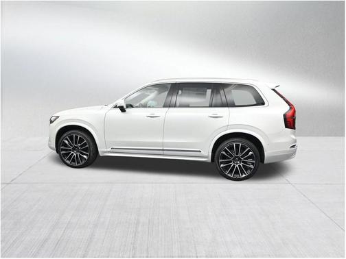 Crystal White Pearl 2026 Volvo XC90 B6 Plus 7-Seater