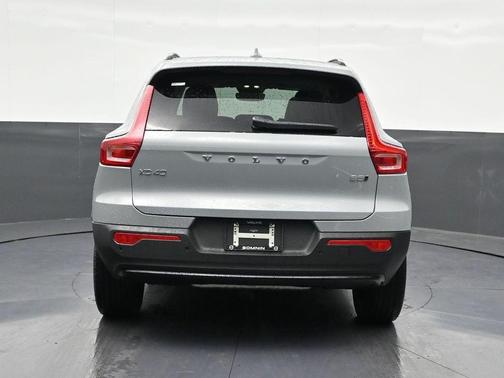Gray Metallic 2026 Volvo XC40 B5 Plus