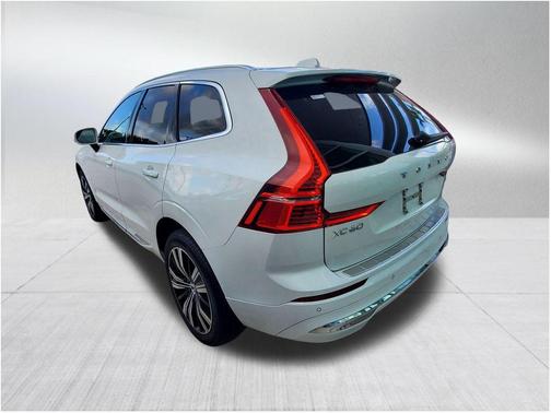 2022 Volvo XC60 B5 Inscription