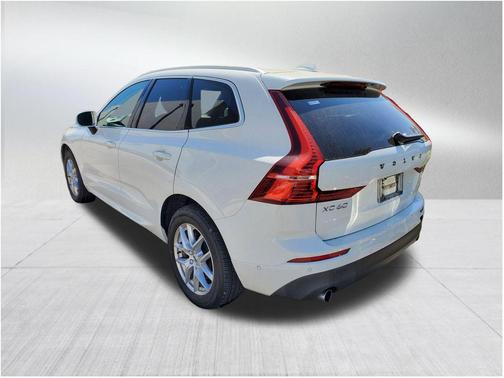 2018 Volvo XC60 T5 Momentum
