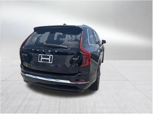 2025 Volvo XC90 B6 Ultra