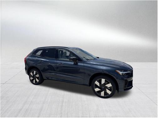 2025 Volvo XC60 Plug-In Hybrid T8 Plus