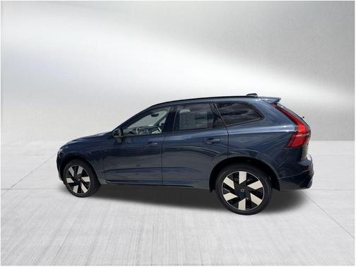 2025 Volvo XC60 Plug-In Hybrid T8 Plus