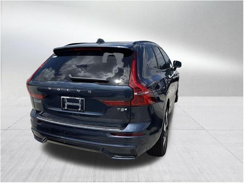 2025 Volvo XC60 Plug-In Hybrid T8 Plus