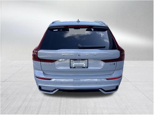 2026 Volvo XC60 B5 Core