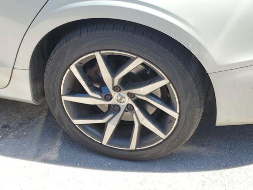 2019 Volvo S60 T6 Momentum