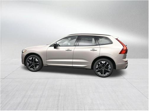 Bright 2026 Volvo XC60 B5 Plus