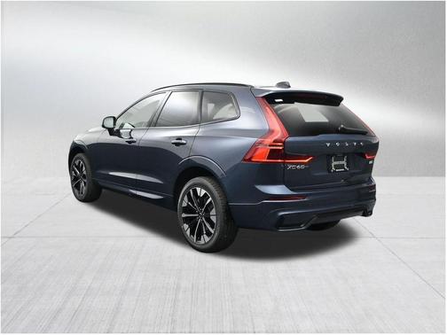 Denim Blue Metallic 2026 Volvo XC60 B5 Plus