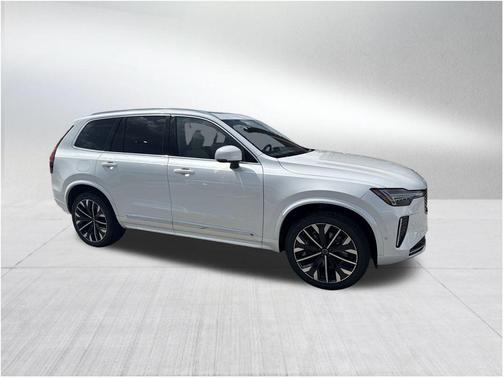 2026 Volvo XC90 B6 Plus 7-Seater