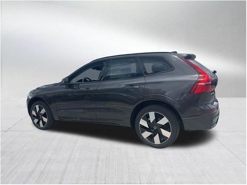 2025 Volvo XC60 Plug-In Hybrid T8 Plus