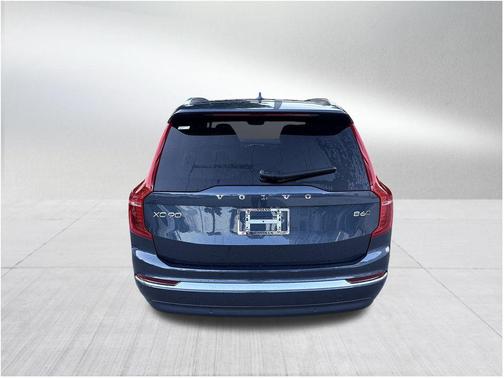 2025 Volvo XC90 B6 Ultra