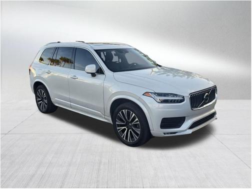 2020 Volvo XC90 T5 Momentum 7 Passenger