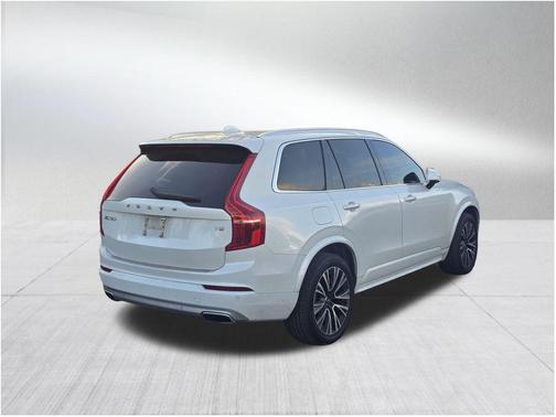 2020 Volvo XC90 T5 Momentum 7 Passenger