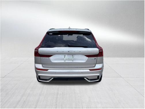 Bright 2026 Volvo XC60 B5 Plus
