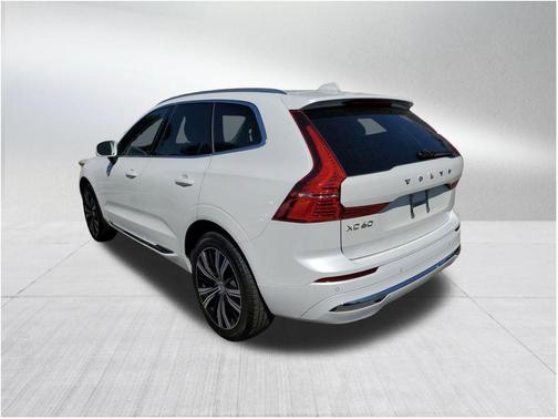 2022 Volvo XC60 B5 Inscription