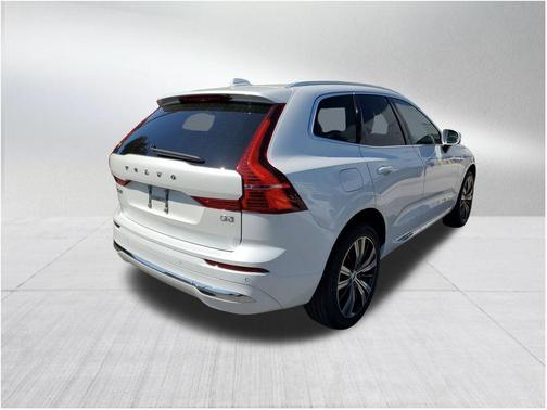 2022 Volvo XC60 B5 Inscription